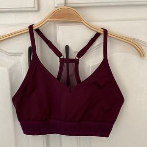 VS Sports Bra - Small